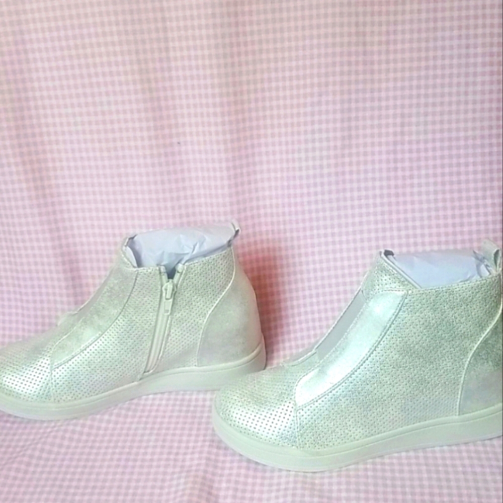 Youth 3M silver boots